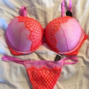 BNWT Bombshell bra and pants set from VS